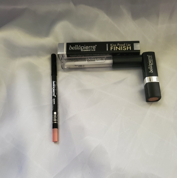BELLA PIERRE LIPSTICK BUNDLE NWT - Picture 3 of 4